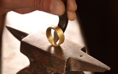 Poinçon de responsabilité des objets en métaux précieux : pas n’importe où, pas n’importe comment !